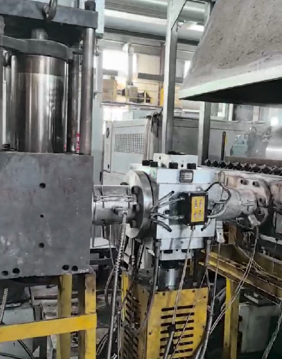 double pillar screen changer