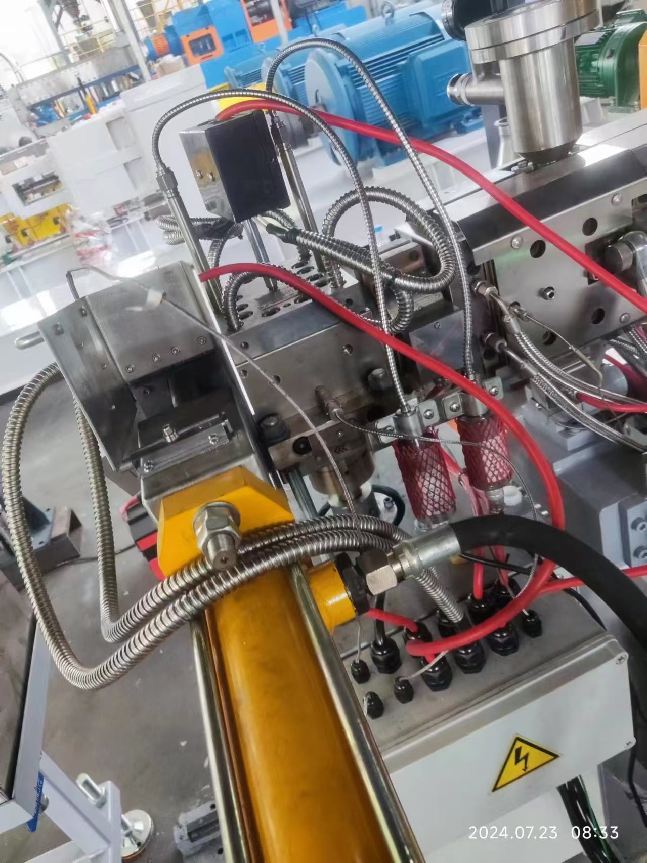 hydraulic extrusion screen changer