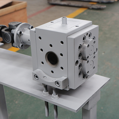 melt pump for extruder