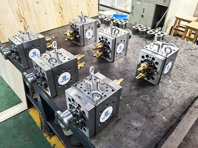polymer melt pump